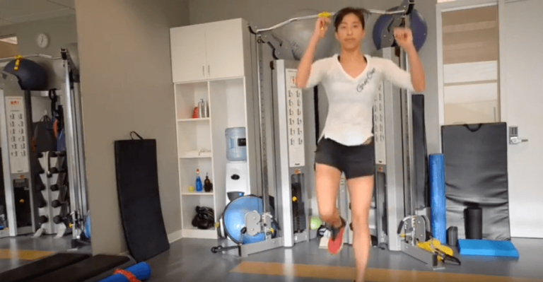 Knee ACL Injury Prevention Exercises: Ultimate Frisbee Training Part 4 – Advanced Squat Jumps